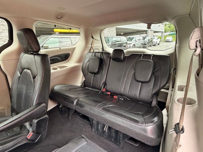 2017 Chrysler Pacifica Touring L Plus