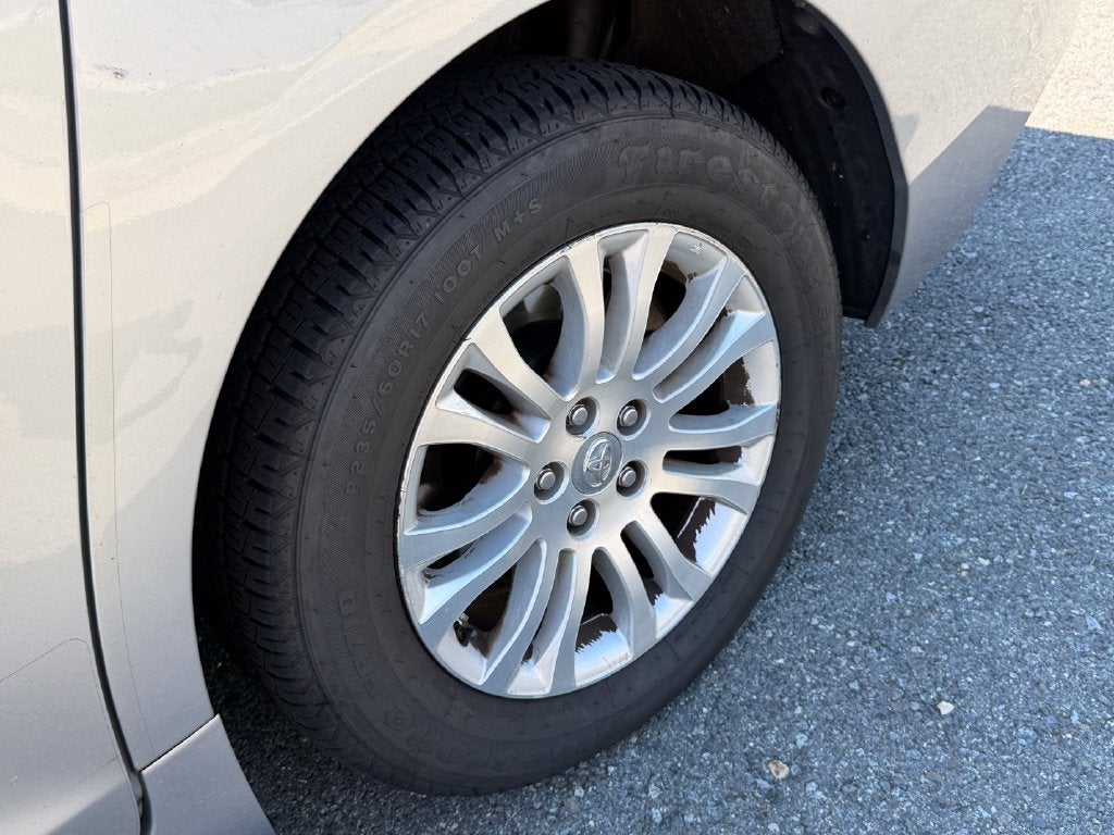2017 Toyota Sienna XLE 8 Passenger