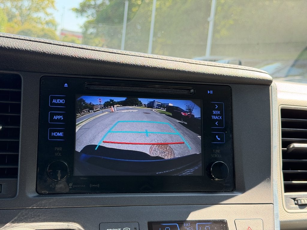 2017 Toyota Sienna XLE 8 Passenger