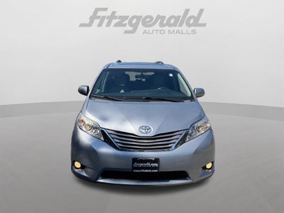2017 Toyota Sienna XLE 8 Passenger
