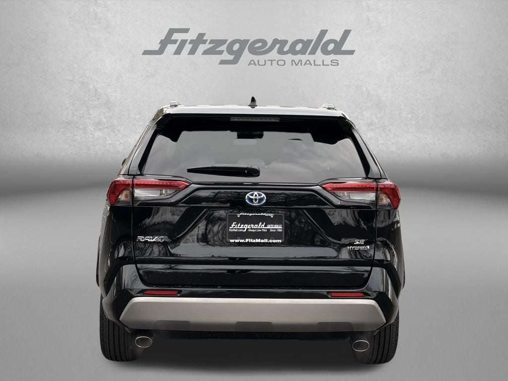 2024 Toyota RAV4 HYBRID SE