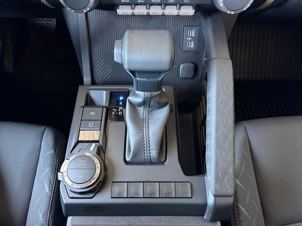 2025 Toyota TACOMA SR5 SR5