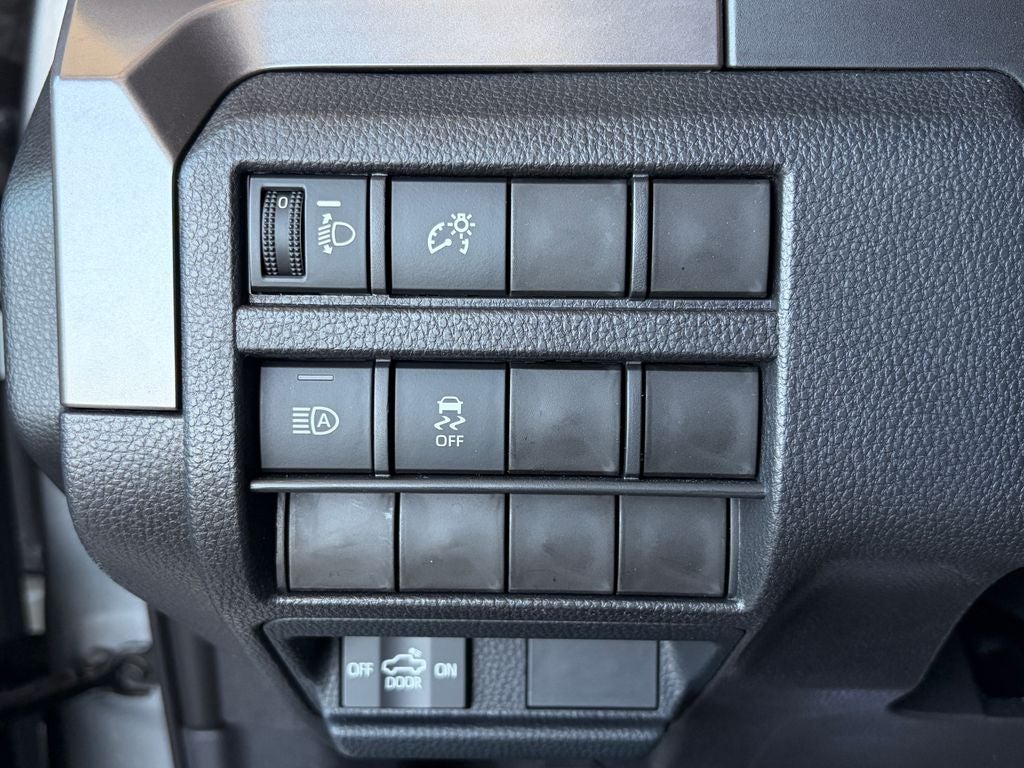 2025 Toyota TACOMA SR5 SR5