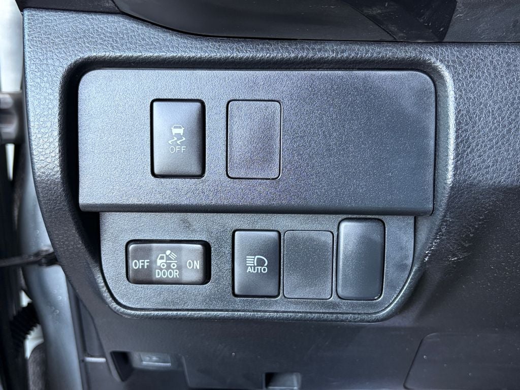 2023 Toyota TACOMA SR SR