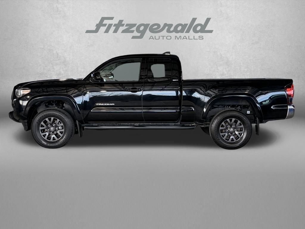 2022 Toyota TACOMA SR5 SR5