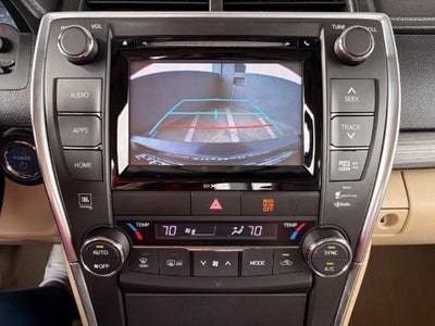2016 Toyota Camry Hybrid XLE