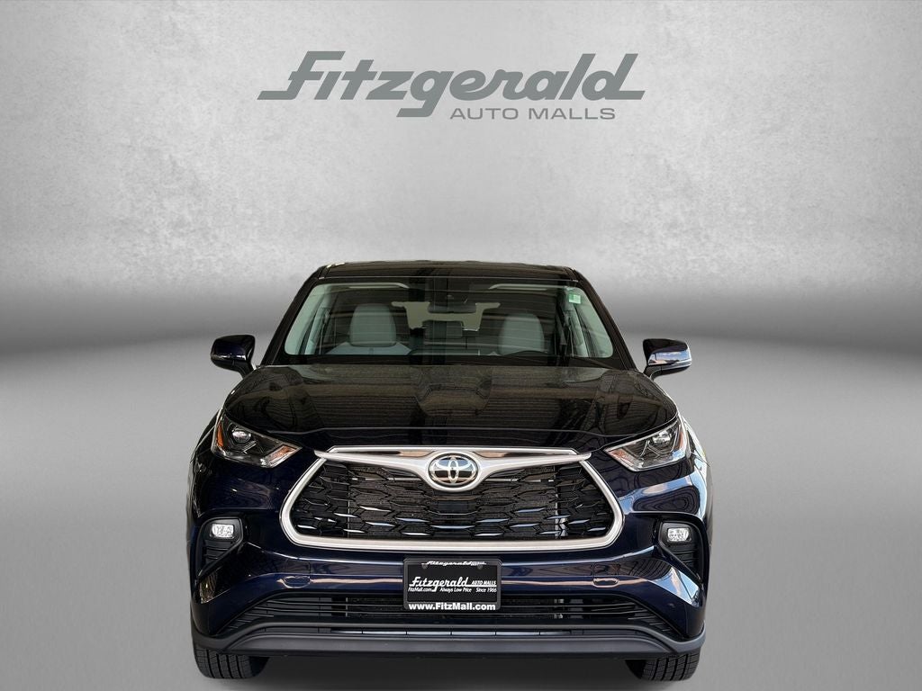 2022 Toyota HIGHLANDER LE