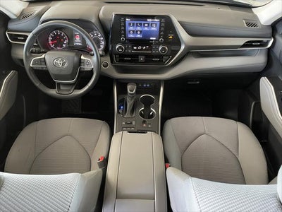2022 Toyota HIGHLANDER LE