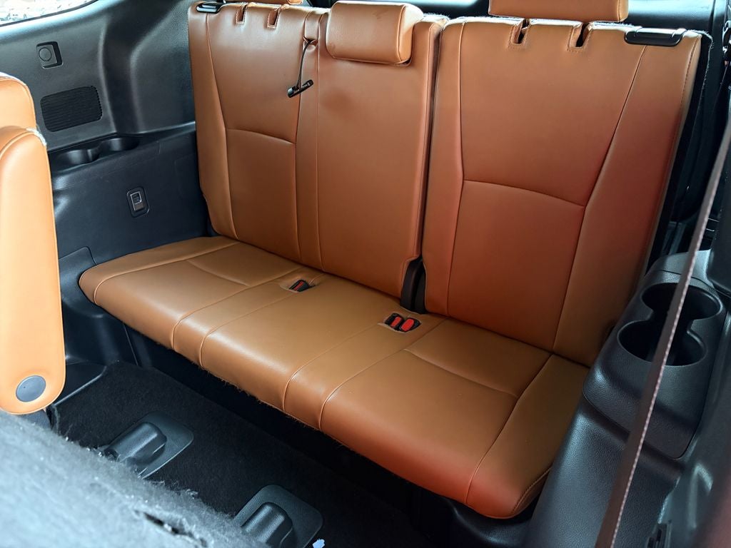 2025 Toyota Highlander Hybrid Platinum