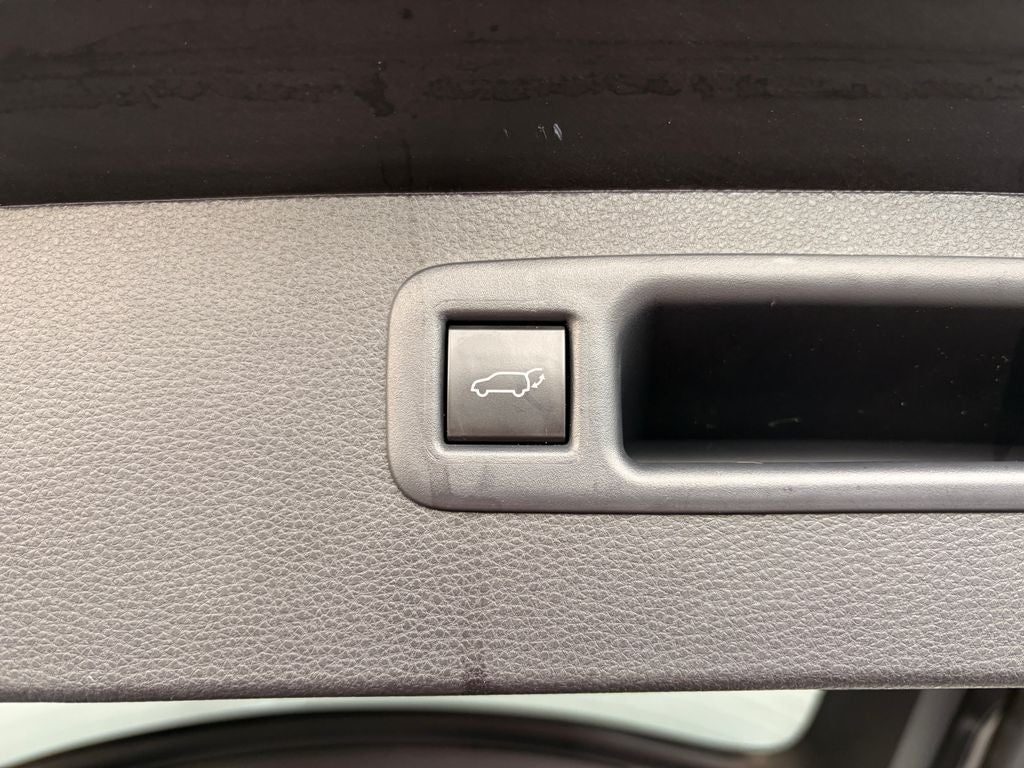 2025 Toyota Highlander Hybrid Platinum
