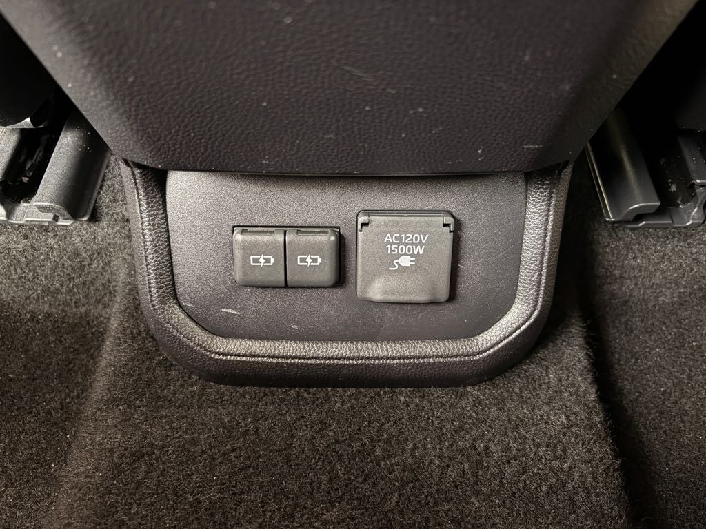 2025 Toyota Highlander Hybrid Platinum