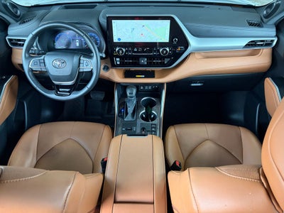 2025 Toyota Highlander Hybrid Platinum