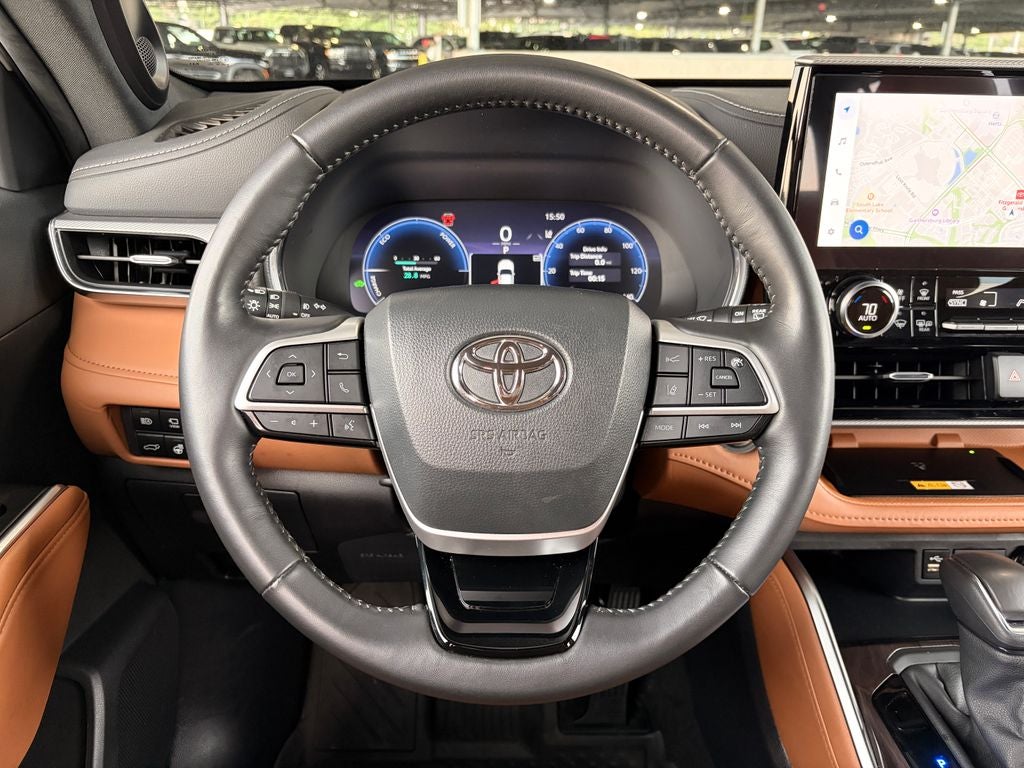 2025 Toyota Highlander Hybrid Platinum
