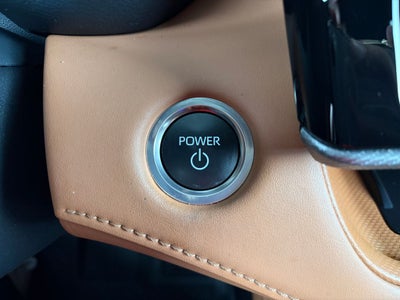 2025 Toyota Highlander Hybrid Platinum
