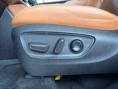 2025 Toyota Highlander Hybrid Platinum