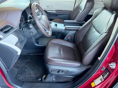 2023 Toyota Sienna Platinum 7 Passenger