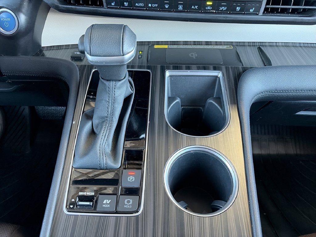 2023 Toyota Sienna Platinum 7 Passenger