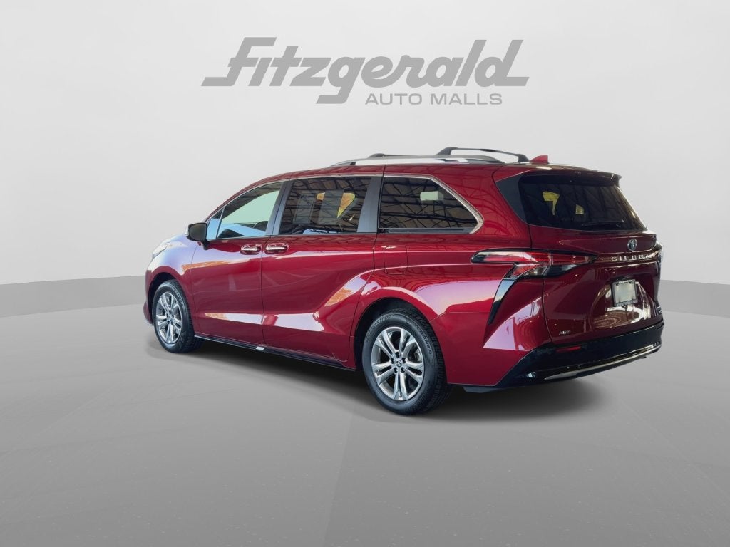 2023 Toyota Sienna Platinum 7 Passenger