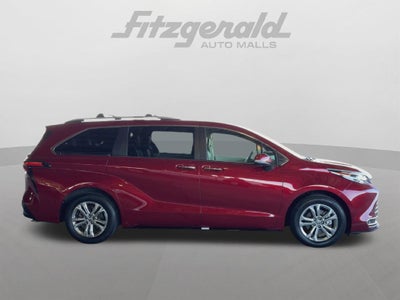 2023 Toyota Sienna Platinum 7 Passenger
