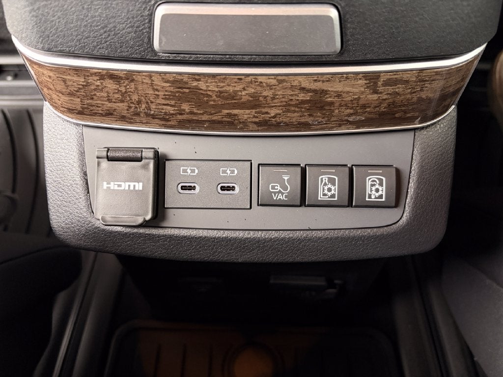 2026 Toyota Sienna Platinum 7 Passenger