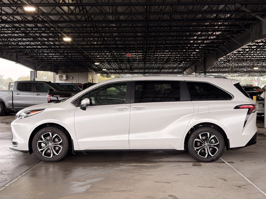 2026 Toyota Sienna Platinum 7 Passenger