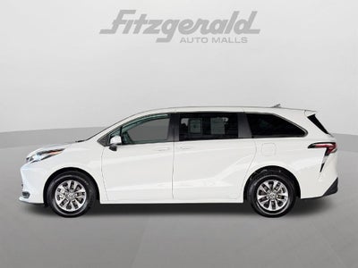 2024 Toyota Sienna LE 8 Passenger