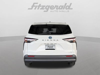 2024 Toyota Sienna LE 8 Passenger