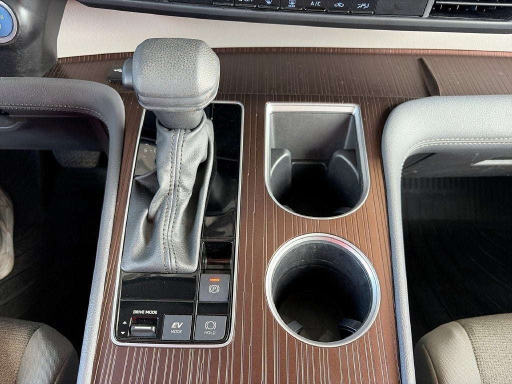 2024 Toyota Sienna LE 8 Passenger