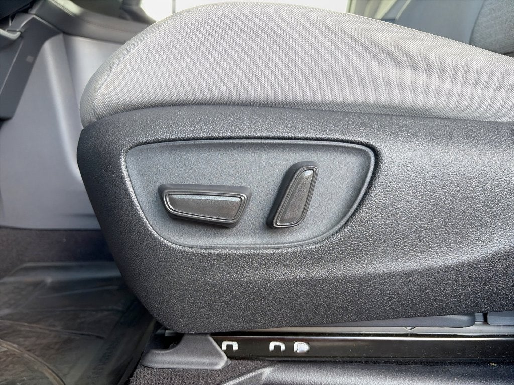 2024 Toyota Sienna LE 8 Passenger