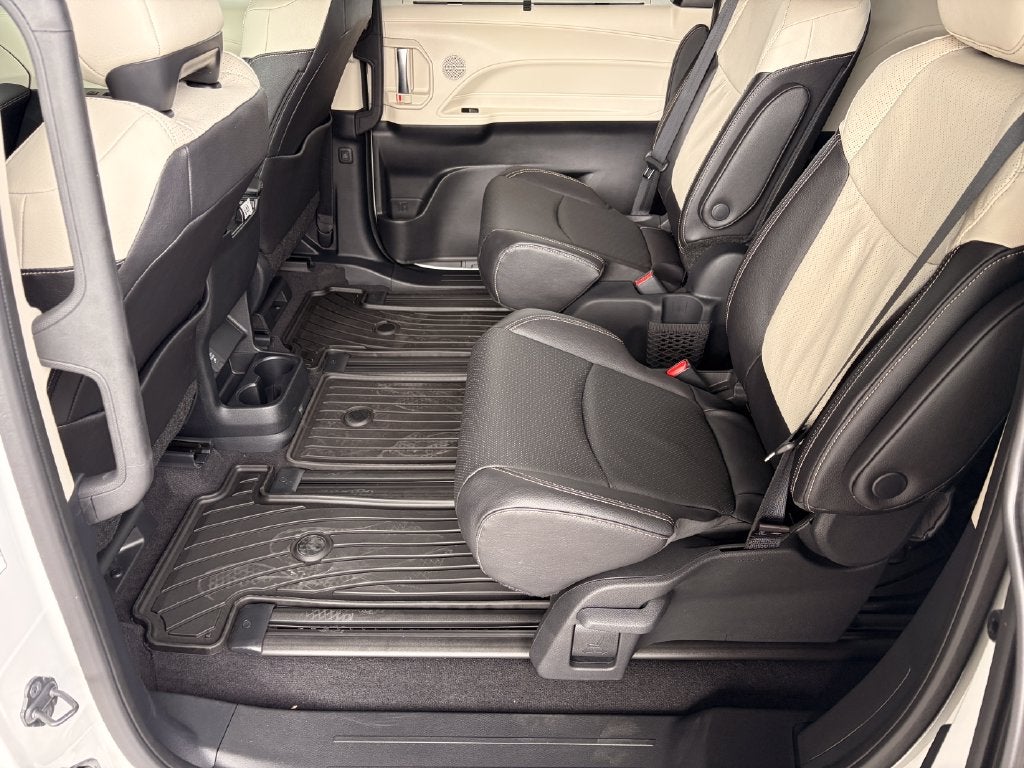 2026 Toyota Sienna Limited 7 Passenger