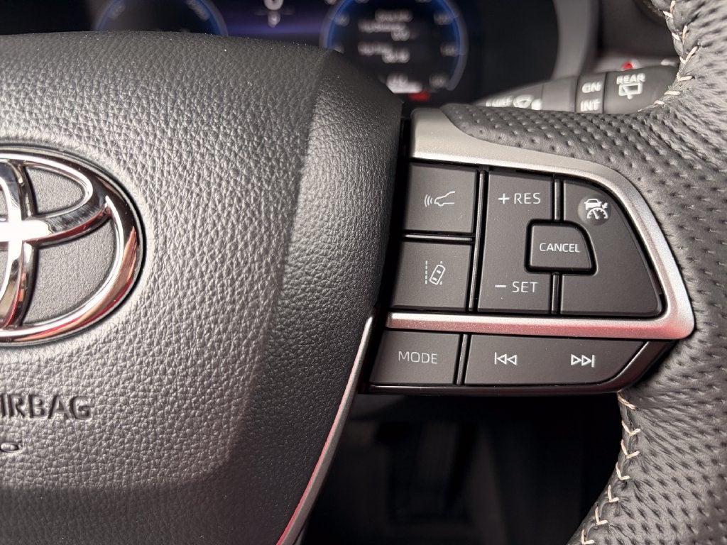 2026 Toyota Sienna Limited 7 Passenger