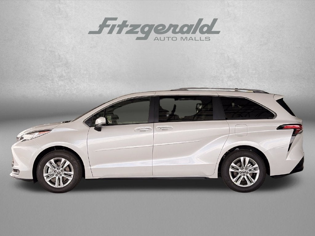 2026 Toyota Sienna Limited 7 Passenger