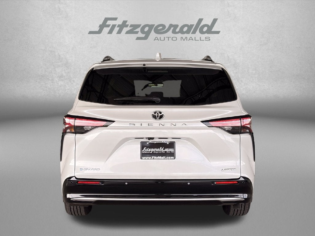 2026 Toyota Sienna Limited 7 Passenger
