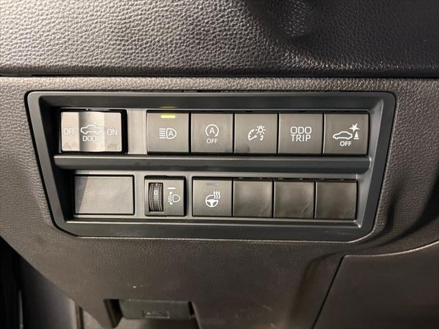 2025 Toyota TUNDRA 4X4 SR5