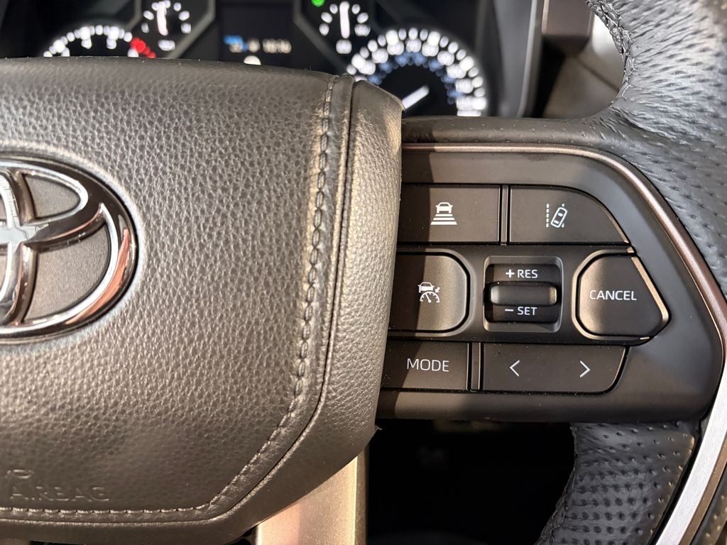 2025 Toyota TUNDRA 4X4 SR5