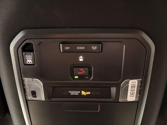 2025 Toyota TUNDRA 4X4 SR5