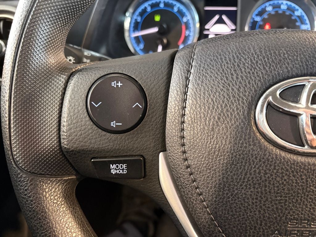 2017 Toyota COROLLA LE