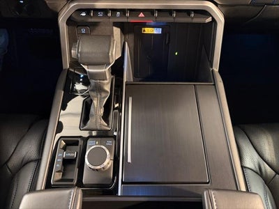 2024 Toyota SEQUOIA 4WD Platinum