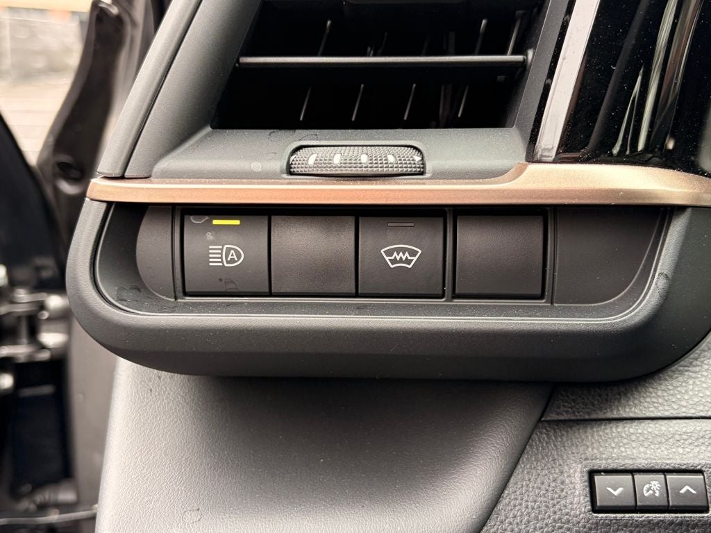 2026 Toyota CROWN XLE