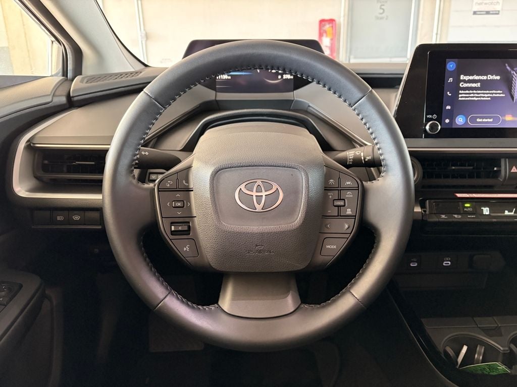 2025 Toyota PRIUS LE