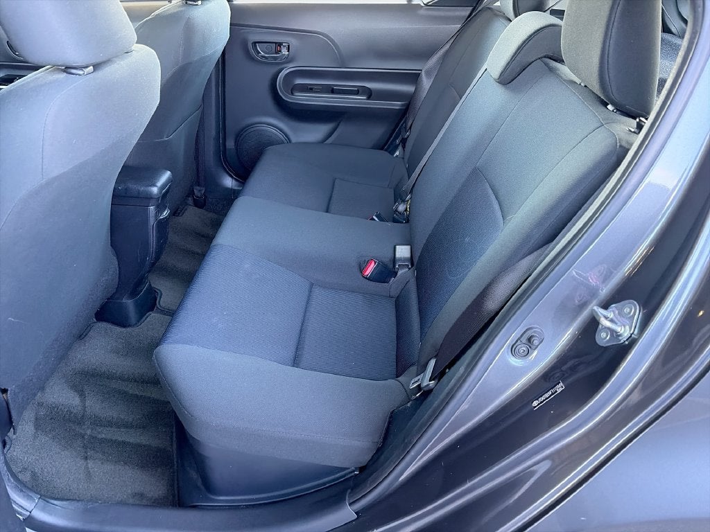 2015 Toyota PRIUS c Two