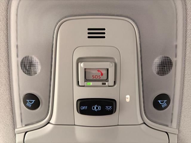 2022 Toyota PRIUS XLE AWD-e