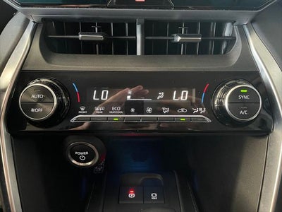 2024 Toyota VENZA LE