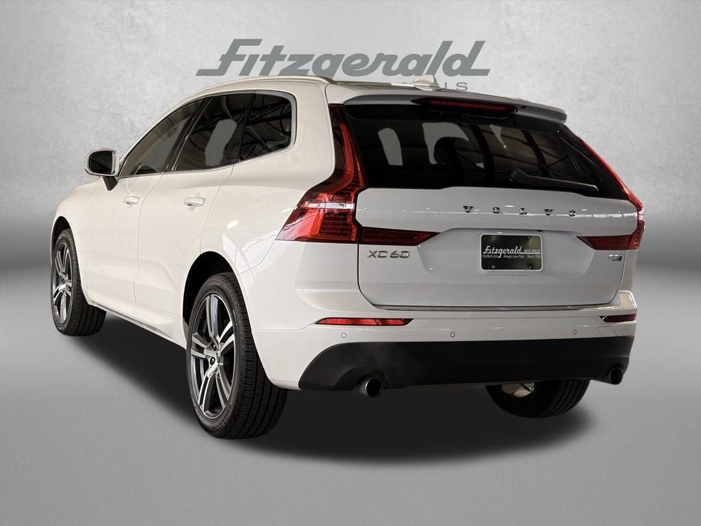 2021 Volvo XC60 T5 Momentum