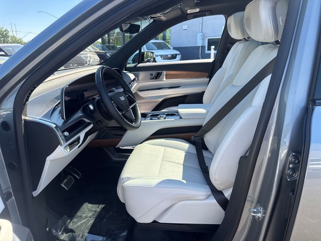 2026 Cadillac VISTIQ Luxury