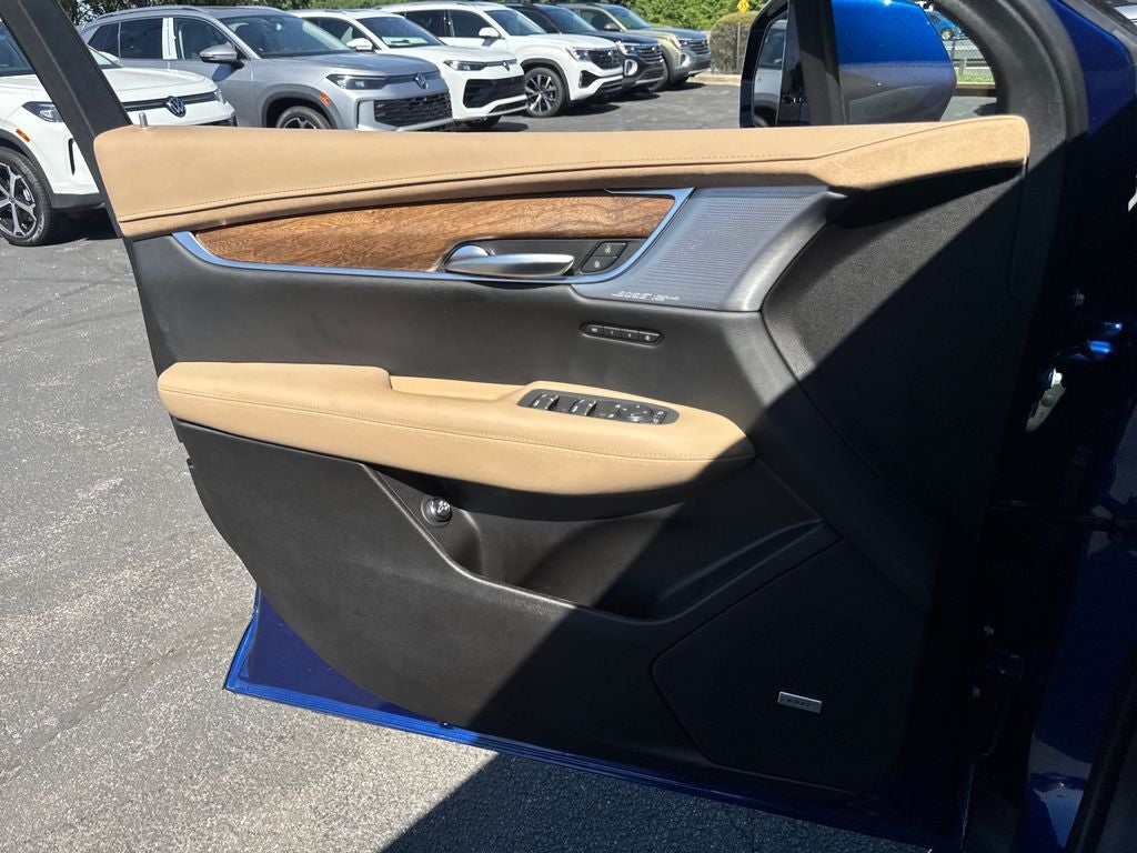 2023 Cadillac XT5 Premium Luxury