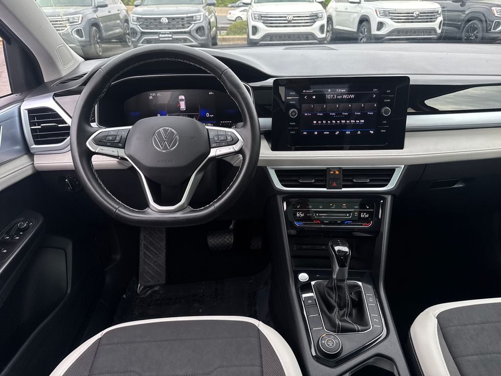 2025 Volkswagen Taos 1.5T SE