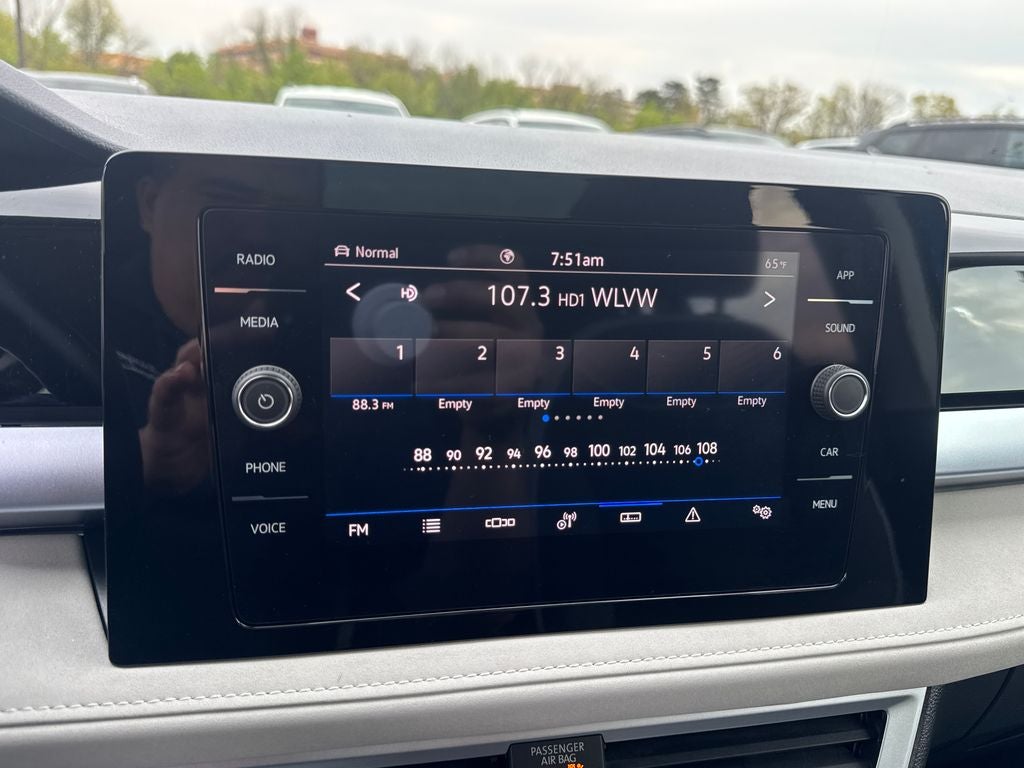 2025 Volkswagen Taos 1.5T SE