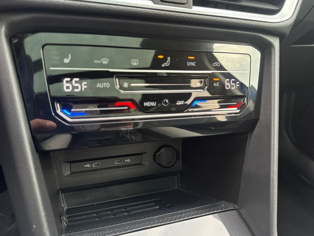 2025 Volkswagen Taos 1.5T SE