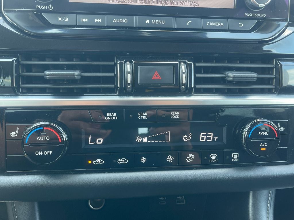 2024 Nissan Pathfinder SV